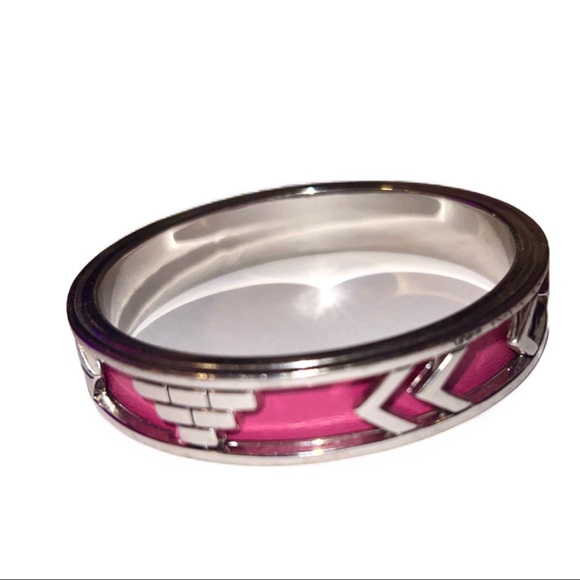 NEW- ICONIC - Silver Setting & Pink Leather Bangle - Picture 4 of 5